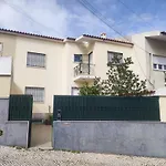 Airport Gal Olivais Conforto, Terraco E Localizacao Premium Nos Olivais Guest house *