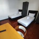 Airport Gal Olivais Conforto, Terraco E Localizacao Premium Nos Olivais Penzion *
