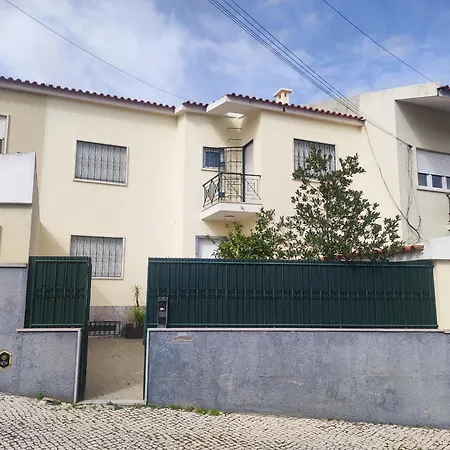 Airport Gal Olivais Conforto, Terraco E Localizacao Premium Nos Olivais Πανσιόν *